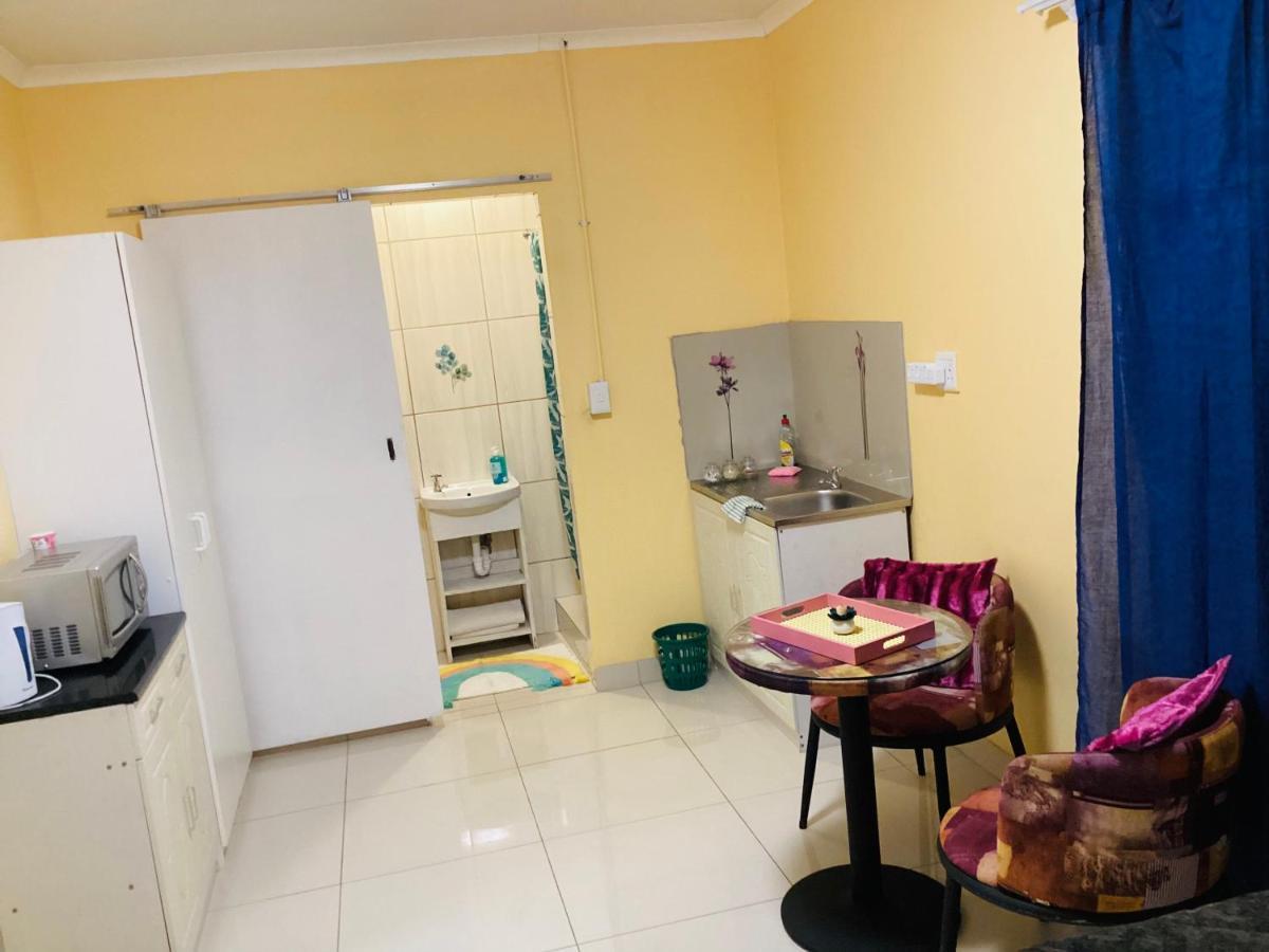 Mowetu Guest House Cape Town Ngoại thất bức ảnh